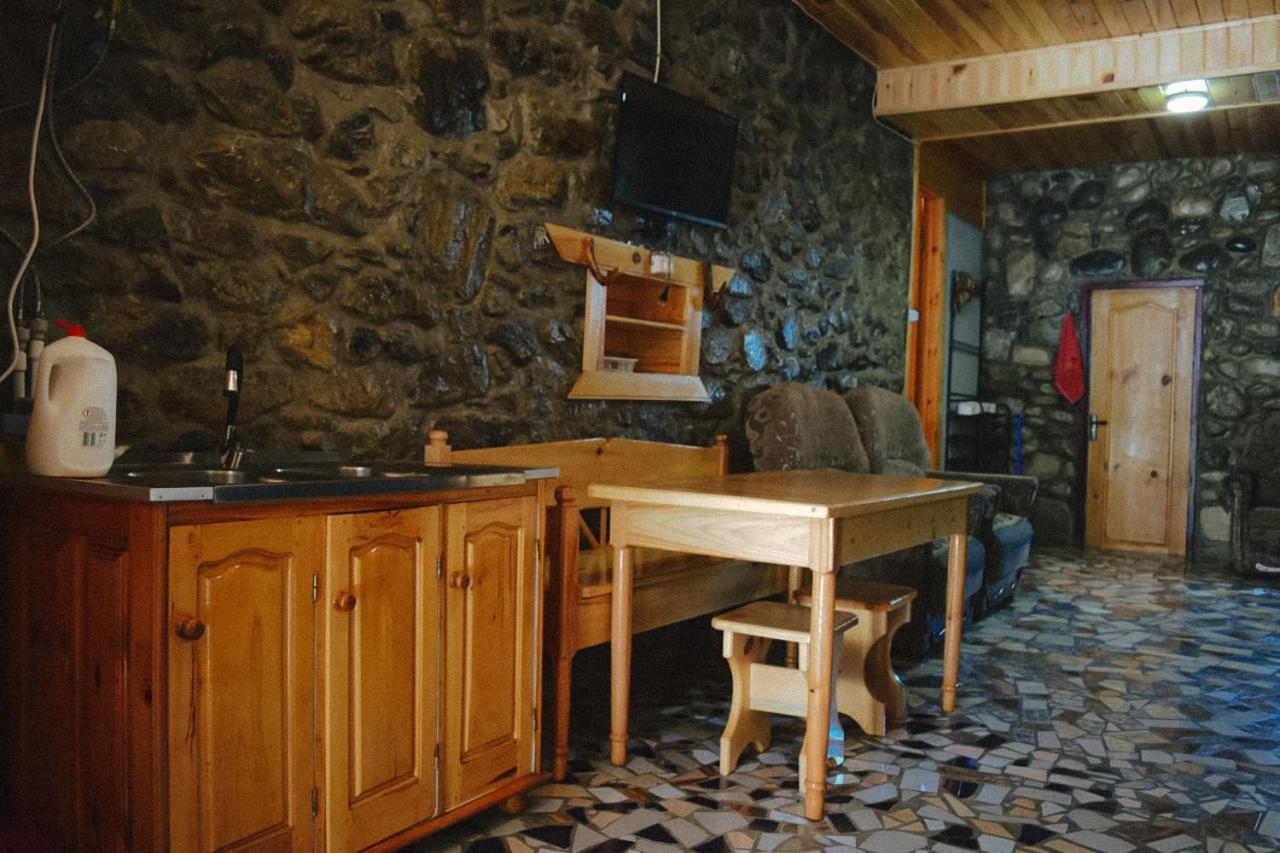 Guest House-Waterfall Chokhuldi Extérieur photo